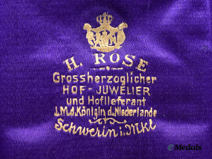 mecklenburg-_schwerin,_grand_duchy._an_order_of_the_griffon,_knight's_cross,_c.1916___m_n_c3219