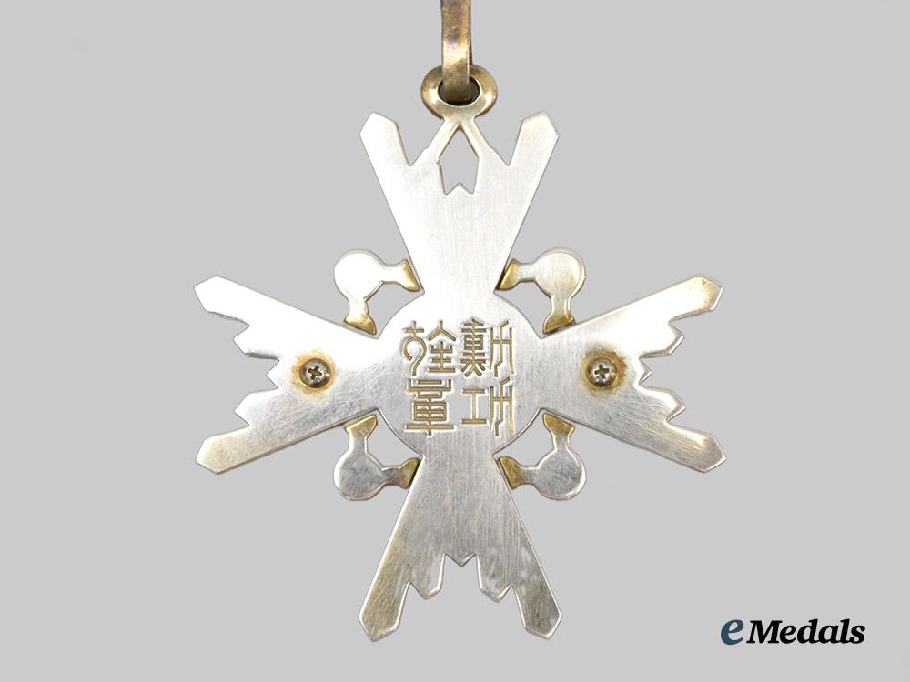 japan,_empire._an_order_of_the_sacred_treasure,_i_i_i_class_commander,_in_case___m_n_c3240