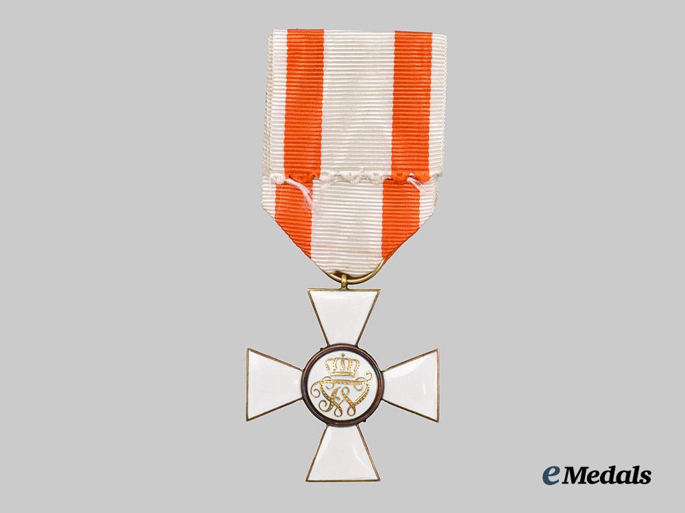 prussia,_kingdom._an_order_of_the_red_eagle_in_gold,_third_class,_c.1900___m_n_c3257