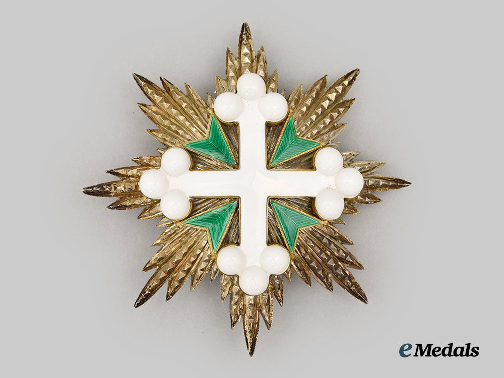 italy,_kingdom._an_order_of_saint_maurice_and_lazarus_grand_cross_set,_c.1916___m_n_c3305