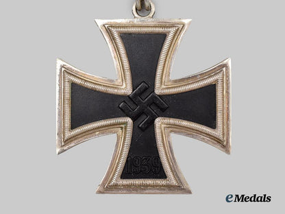 germany,_federal_republic._a_knight’s_cross_of_the_iron_cross,_early_exhibition_example_by_steinhauer&_lück___m_n_c3309