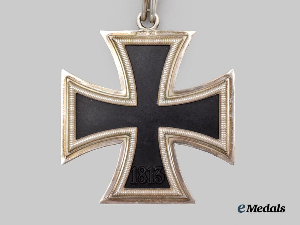 germany,_federal_republic._a_knight’s_cross_of_the_iron_cross,_early_exhibition_example_by_steinhauer&_lück___m_n_c3310