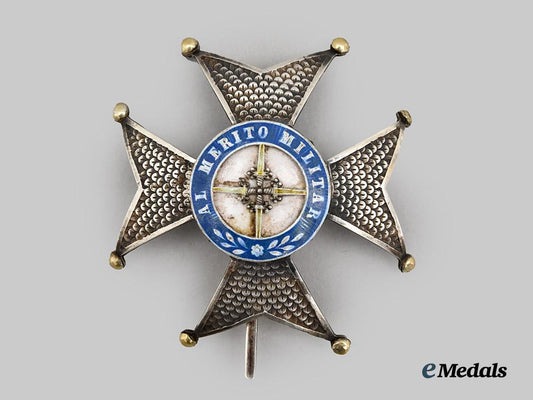 spain,_kingdom._a_military_order_of_san_fernando,_breast_star___m_n_c3433