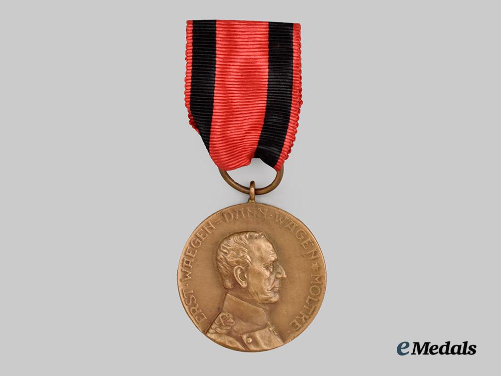 germany,_imperial._an_s_m_s_moltke_commemorative_medal_for_the_battle_of_dogger_bank___m_n_c3496