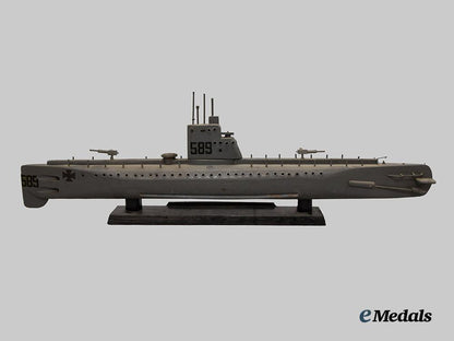 germany,_kriegsmarine._a_p_o_w_trench_art_model_u-_boat___m_n_c3498