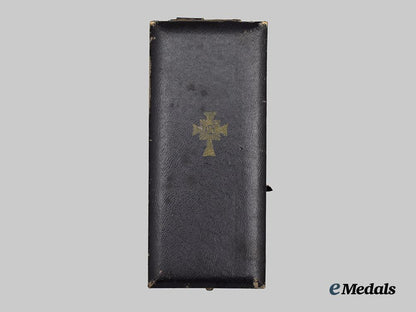 germany,_third_reich._an_honour_cross_of_the_german_mother,_gold_grade_with_case,_by_philipp_türk’s_witwe___m_n_c3504