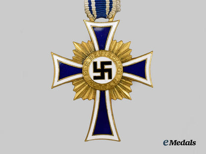 germany,_third_reich._an_honour_cross_of_the_german_mother,_gold_grade_with_case,_by_philipp_türk’s_witwe___m_n_c3509