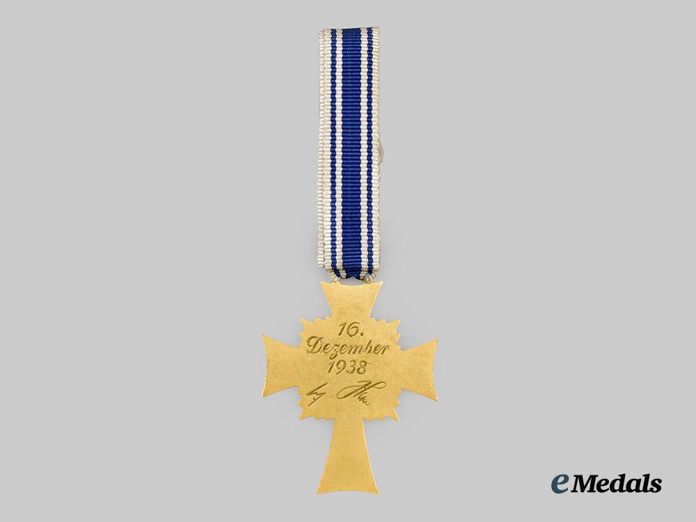 germany,_third_reich._an_honour_cross_of_the_german_mother,_gold_grade_with_case,_by_philipp_türk’s_witwe___m_n_c3510