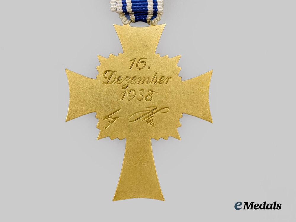germany,_third_reich._an_honour_cross_of_the_german_mother,_gold_grade_with_case,_by_philipp_türk’s_witwe___m_n_c3511