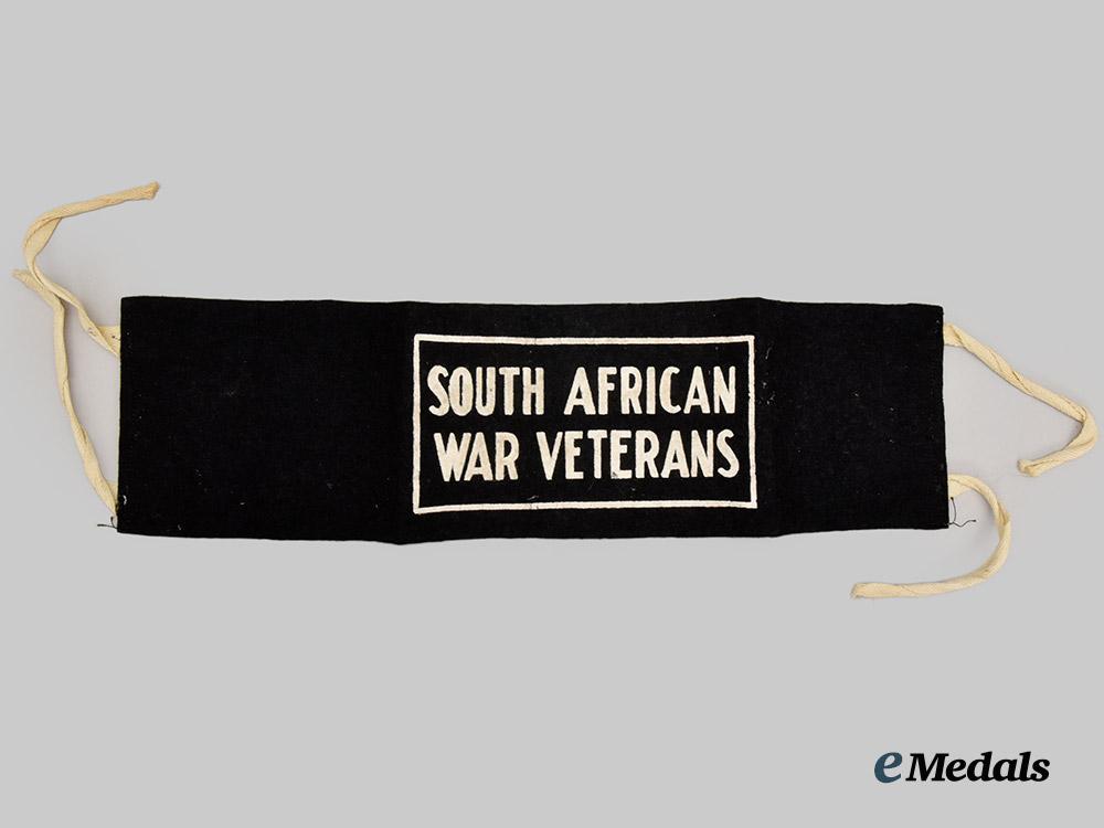 canada,_dominion._a_mixed_lot_of_boer_war_paper_items_and_insignia___m_n_c3561