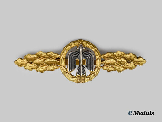 germany,_luftwaffe._a_short-_ranger_day_fighter_clasp,_gold_grade,_by_c._e._juncker___m_n_c3568