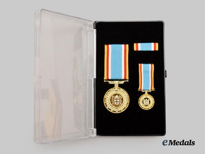 fiji._a50th_anniversary_of_independence_commemorative_medal___m_n_c3585