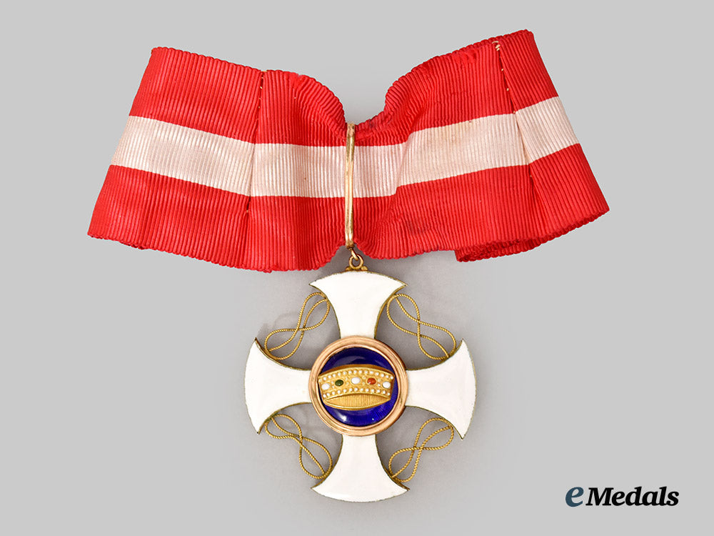 italy,_kingdom._an_order_of_the_crown_in_gold,_commander's_badge___m_n_c3590