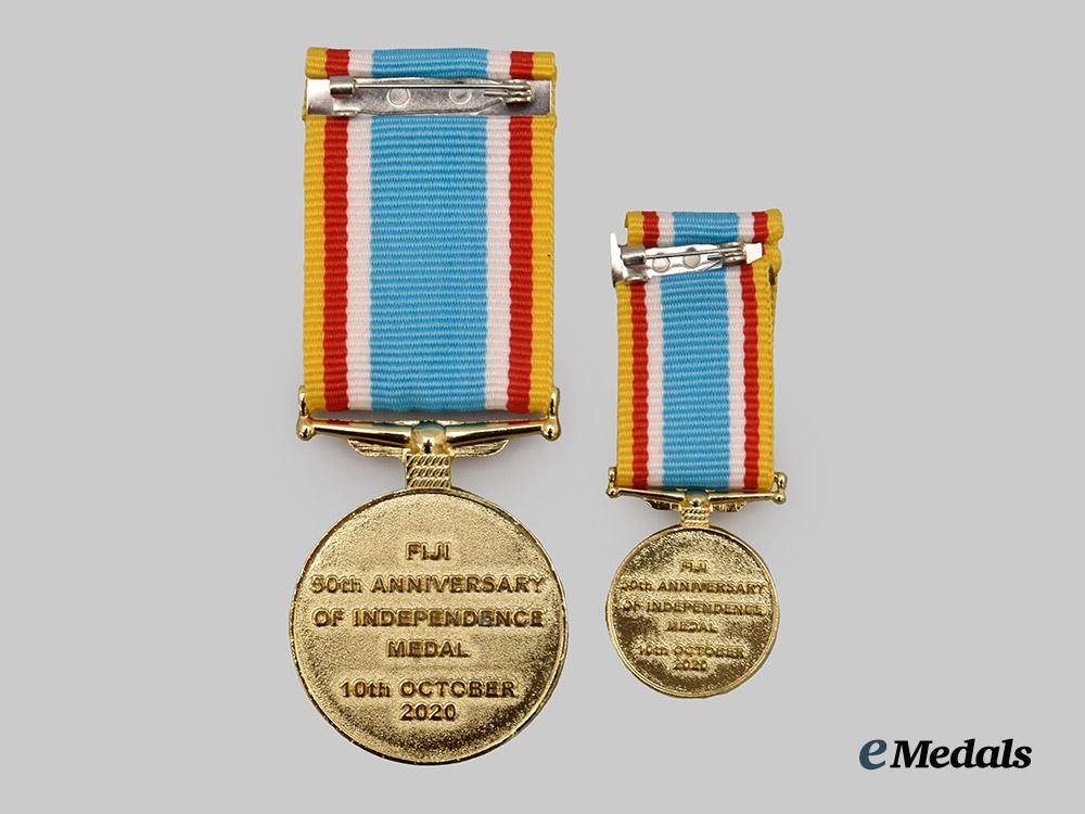 fiji._a50th_anniversary_of_independence_commemorative_medal___m_n_c3590