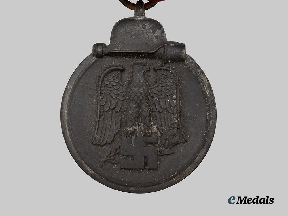 germany,_wehrmacht._an_eastern_front_medal,_with_period_case_by_friedrich_linden___m_n_c3628