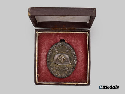 germany,_wehrmacht._a_silver_grade_wound_badge,_with_case,_by_the_vienna_mint___m_n_c3633