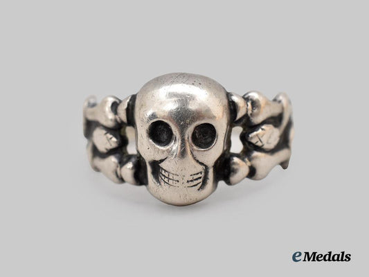 germany,_wehrmacht._a_commemorative_totenkopf_ring_in_silver___m_n_c3644