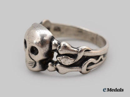 germany,_wehrmacht._a_commemorative_totenkopf_ring_in_silver___m_n_c3646