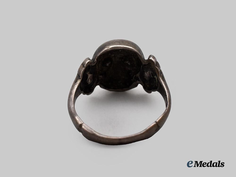 germany,_wehrmacht._a_commemorative_totenkopf_ring_in_silver___m_n_c3653