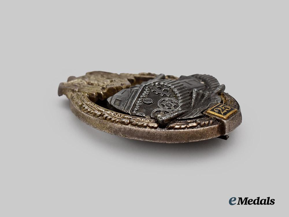 germany,_wehrmacht._a_panzer_assault_badge,_special_grade_for25_engagements,_by_c._e._juncker___m_n_c3658