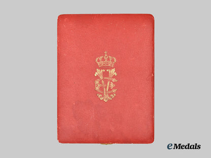 italy,_kingdom._an_order_of_the_crown_of_italy_in_gold,_commander's_badge,_c.1915___m_n_c3659