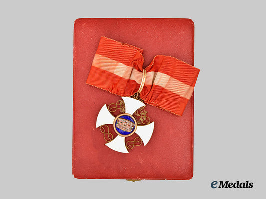 italy,_kingdom._an_order_of_the_crown_of_italy_in_gold,_commander's_badge,_c.1915___m_n_c3660