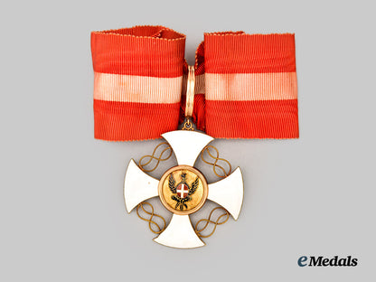 italy,_kingdom._an_order_of_the_crown_of_italy_in_gold,_commander's_badge,_c.1915___m_n_c3663