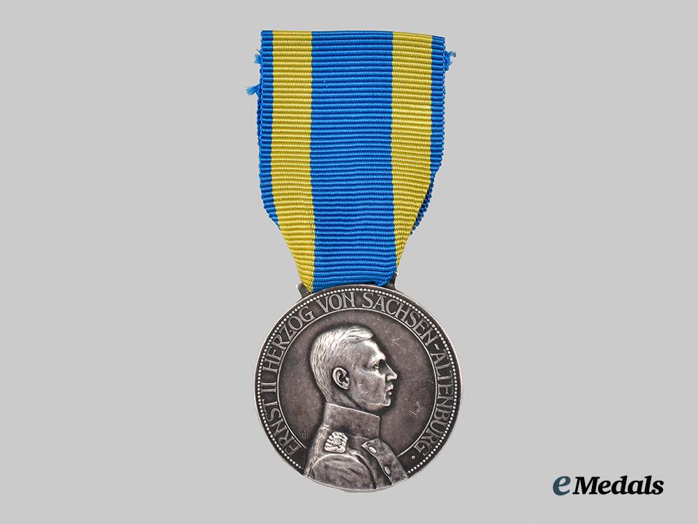 saxe-_altenburg,_duchy._a_duke_ernst_medal,_type_i_i,_civil_division,_with_case___m_n_c3664