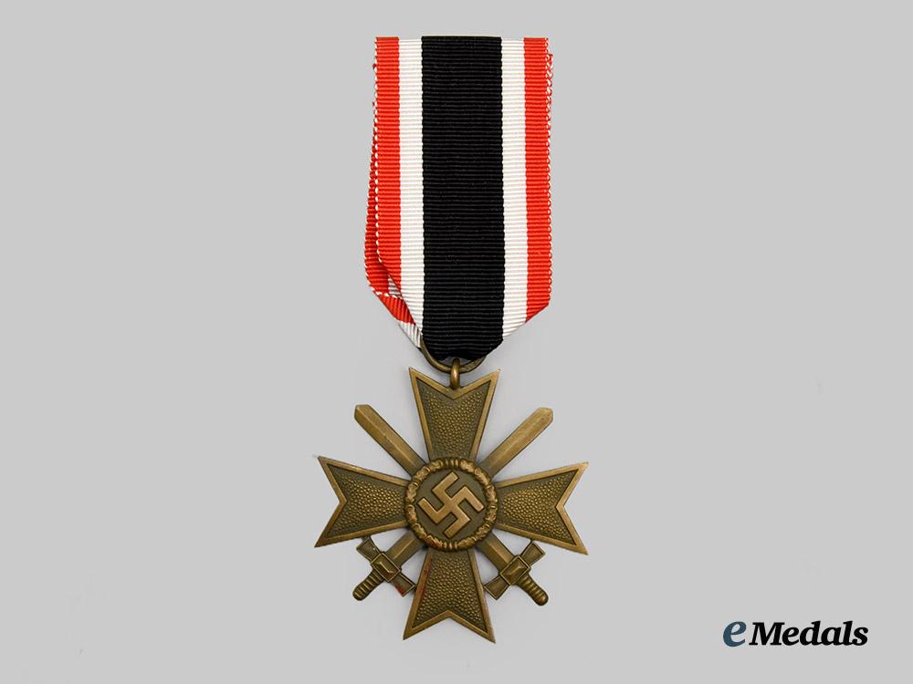germany,_wehrmacht._a_war_merit_cross_i_i_class_with_swords_and_award_document_to_unteroffizier_franz_kern,_stalag387___m_n_c3696