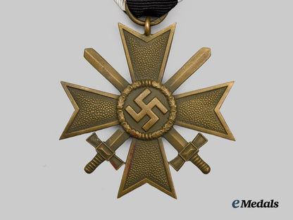 germany,_wehrmacht._a_war_merit_cross_i_i_class_with_swords_and_award_document_to_unteroffizier_franz_kern,_stalag387___m_n_c3697
