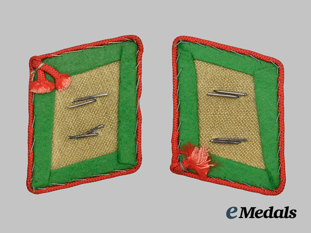 germany,_luftwaffe._a_set_of_field_divisions_flak/_artillery_gefreiter_collar_tabs___m_n_c3703