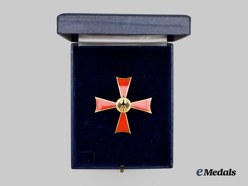 germany,_federal_republic._an_order_of_merit,_i_class_cross_with_case,_by_steinhauer&_lück___m_n_c3712