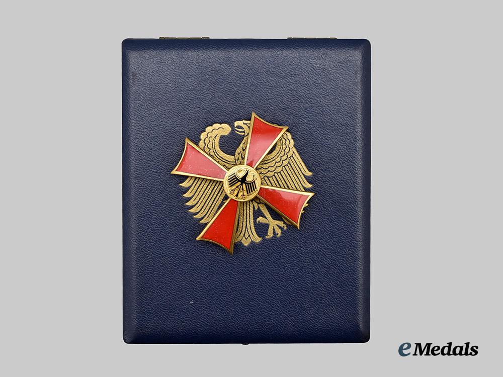 germany,_federal_republic._an_order_of_merit,_i_class_cross_with_case,_by_steinhauer&_lück___m_n_c3713