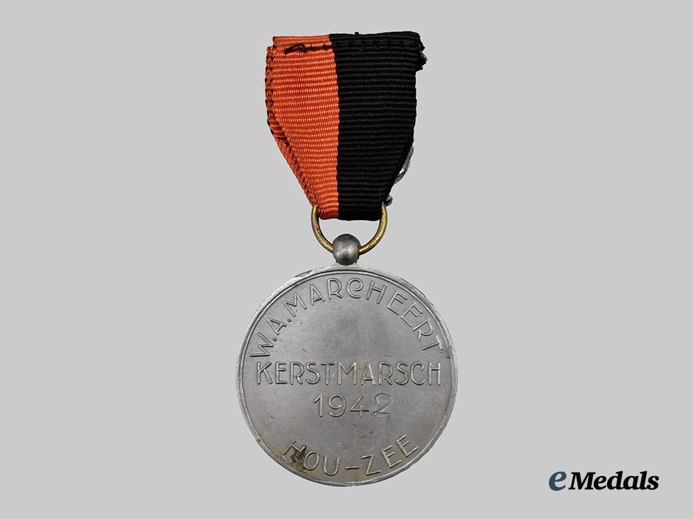 netherlands,_n_s_b._a1942_christmas_march_participant’s_medal___m_n_c3749