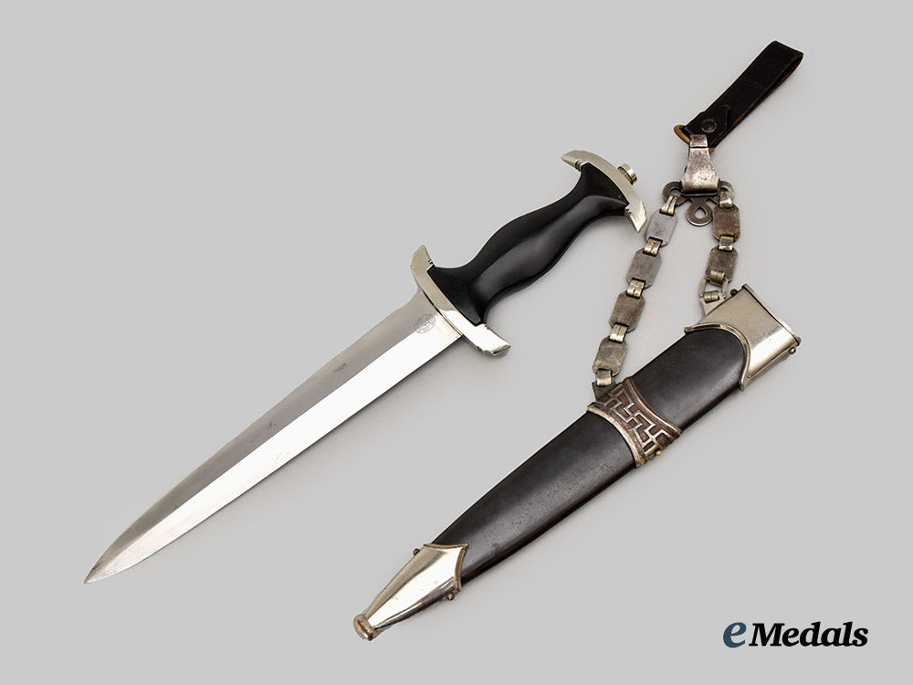 germany,_s_s._a_model1933_service_dagger,_with_chained_leader’s_scabbard,_by_carl_eickhorn___m_n_c3754