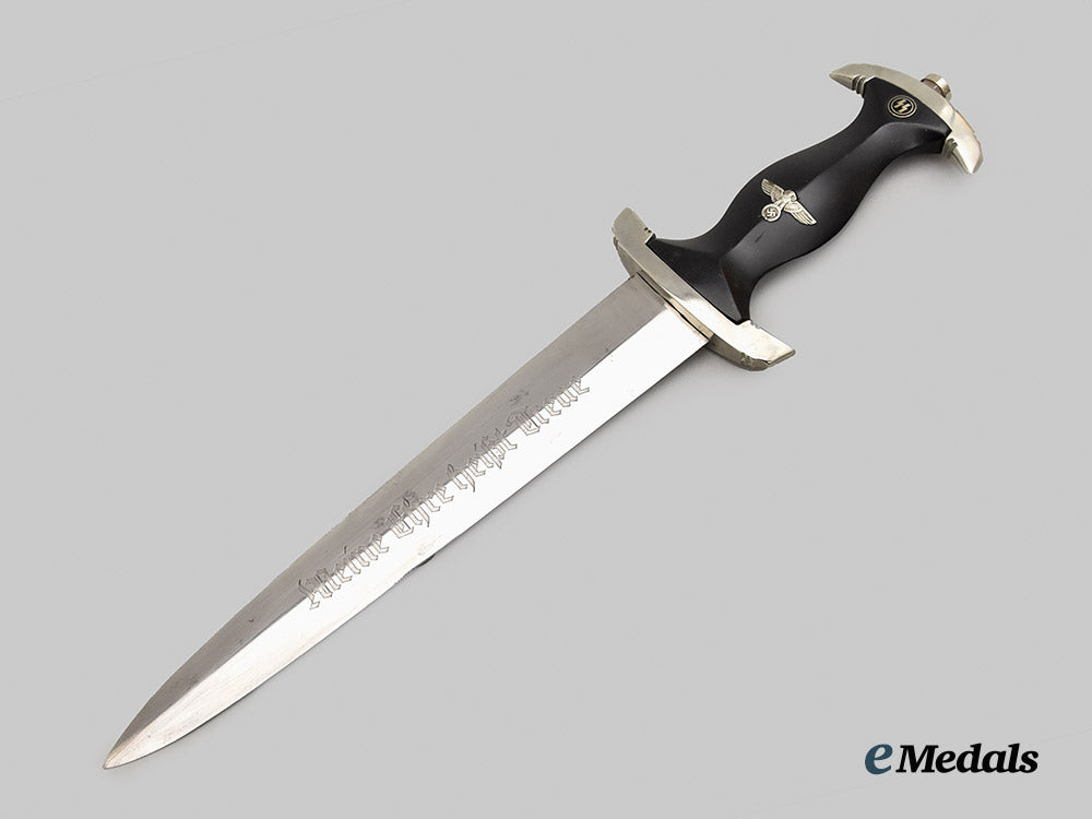 germany,_s_s._a_model1933_service_dagger,_with_chained_leader’s_scabbard,_by_carl_eickhorn___m_n_c3755