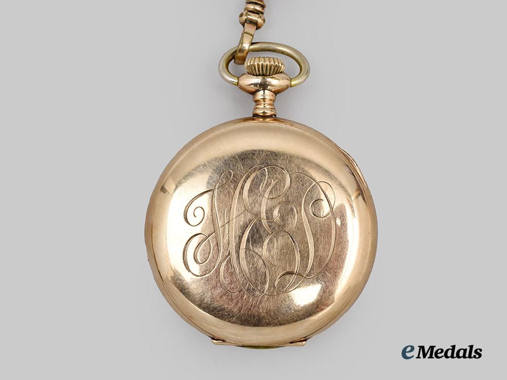 canada,_commonwealth._an_omega_pocket_watch_and_chain_for_first_war_service_to_pte._h._e._dear___m_n_c3781