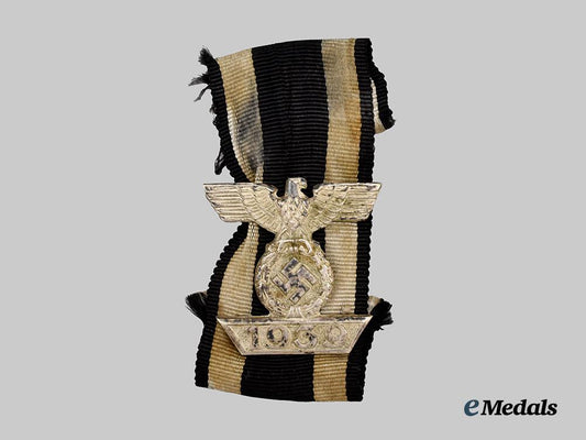 germany,_wehrmacht._a1939_clasp_to_the_iron_cross,_second_pattern,_type_b_by_b._h._mayer___m_n_c3782