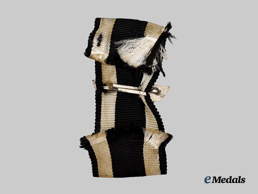 germany,_wehrmacht._a1939_clasp_to_the_iron_cross,_second_pattern,_type_b_by_b._h._mayer___m_n_c3784