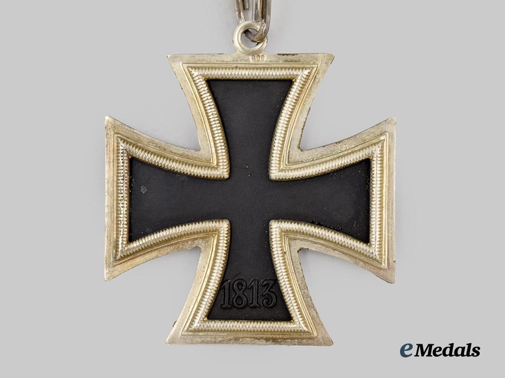germany,_federal_republic._a_knight’s_cross_of_the_iron_cross,_exhibition_example_by_rudolf_souval,_c.1965___m_n_c3791