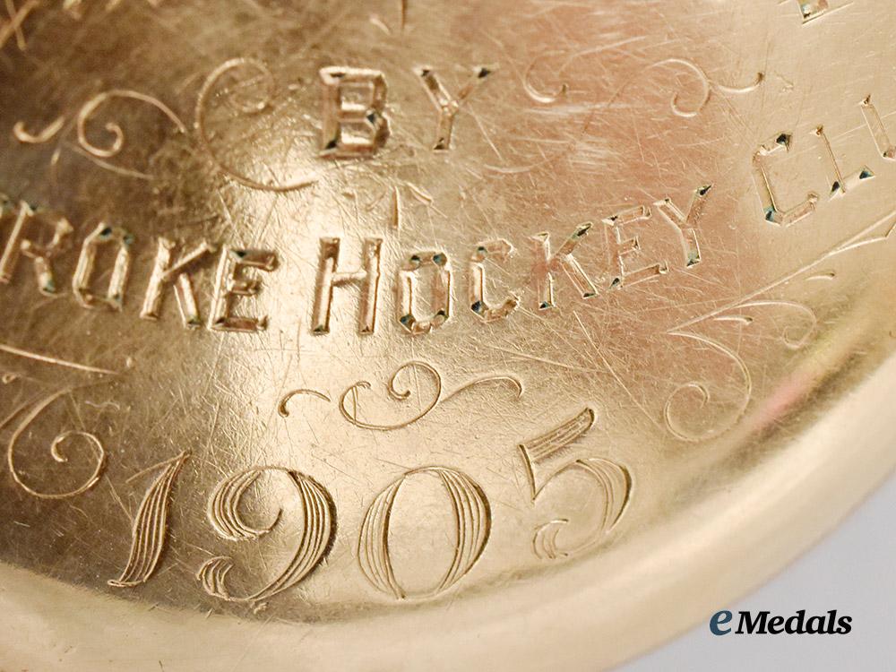 canada,_commonwealth._a_waltham_gold_filled_pocket_watch_to_w._wallace,_pembroke_hockey_club,1905___m_n_c3799