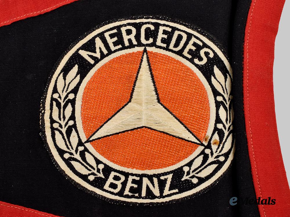 germany,_third_reich._a_mercedes-_benz_vehicle_pennant___m_n_c3804