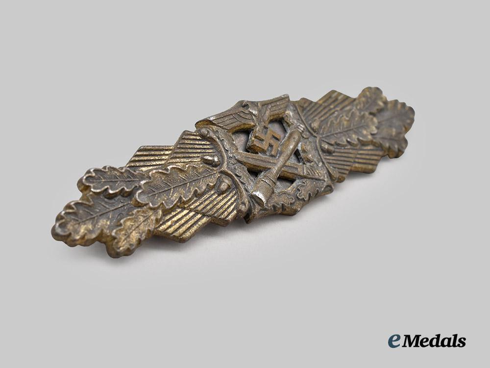 germany,_wehrmacht._a_close_combat_clasp,_gold_grade,_by_friedrich_linden___m_n_c3806