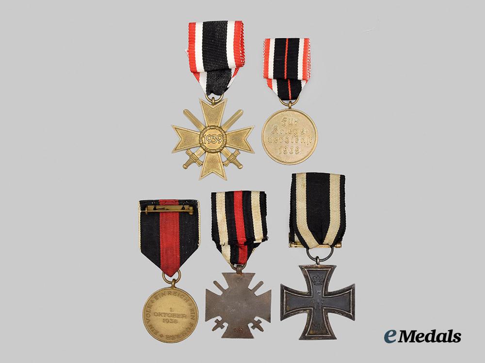 germany,_wehrmacht._a_mixed_lot_of_awards_for_world_war_service___m_n_c3810