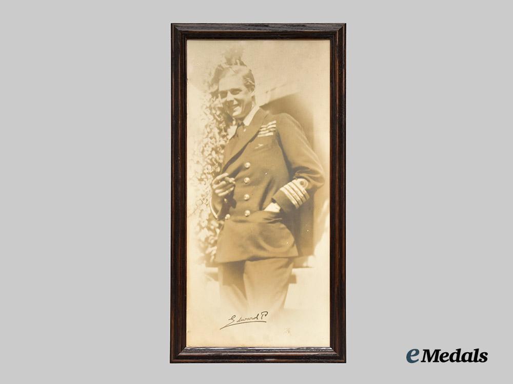 united_kingdom._a_large_signed_photograph_of_king_edward&_duke_of_windsor_edward_v_i_i_i,_c.1920___m_n_c3811