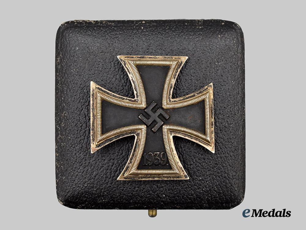 germany,_wehrmacht._a1939_iron_cross_i_class,_with_case,_by_klein&_quenzer___m_n_c3813