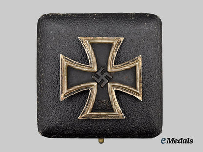 germany,_wehrmacht._a1939_iron_cross_i_class,_with_case,_by_klein&_quenzer___m_n_c3813