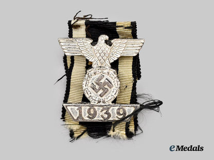 germany,_wehrmacht._a1939_clasp_to_the_iron_cross_i_i_class,_type_i_i,_by_steinhauer&_lück___m_n_c3833