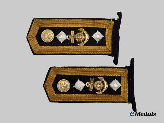 germany,_kriegsmarine._a_set_of_engine_room_oberfeldwebel_shoulder_boards___m_n_c3843