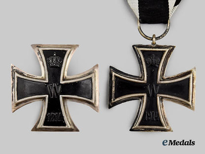 germany,_imperial._a_pair_of1914_iron_crosses___m_n_c3859